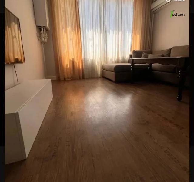 2 սենյականոց բնակարան Պուշկինի փողոցում, 40 քմ, բարձր առաստաղներ, կապիտալ վերանորոգված