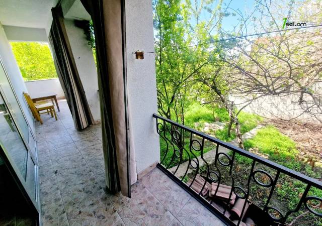 Երկու հարկանի քարե տուն 9-րդ փողոցում Նորք Մարաշում, 600 ք.մ., 2 սանհանգույց, կապիտալ վերանորոգված