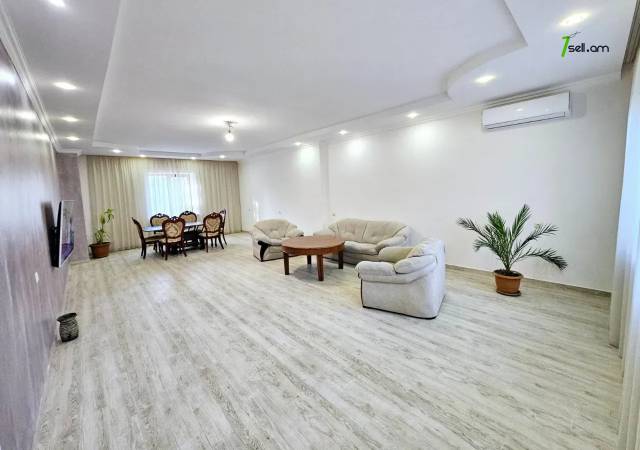 Երկու հարկանի քարե տուն Նոր Արեշի 37րդ փողոցում Էրեբունիում, 855 ք.մ., 2 սանհանգույց