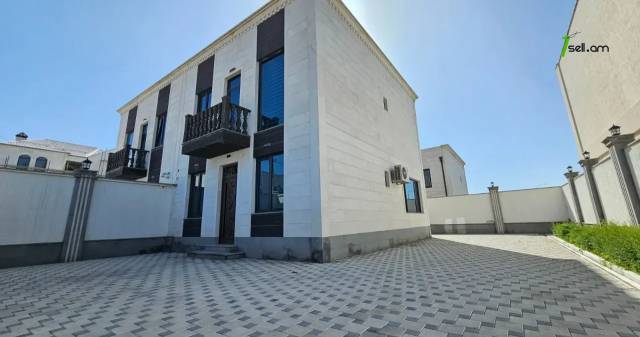 Երկու հարկանի քարե թաունհաուզ, Գ-1 թաղամաս Աջափնյակում, 400 քմ, 2 սանհանգույց, կապիտալ վերանորոգված