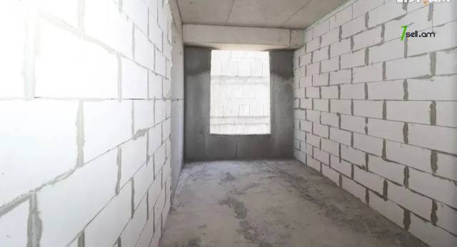 2 սենյականոց բնակարան Ղափանցյան փողոցում, 80 ք.մ., բարձր առաստաղներ, 9/16 հարկ