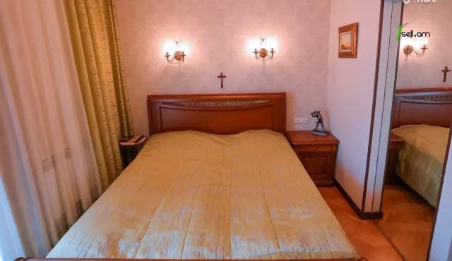 3 սենյականոց բնակարան Պուշկինի փողոցում, 119 ք.մ., 2 սանհանգույց, բարձր առաստաղներ