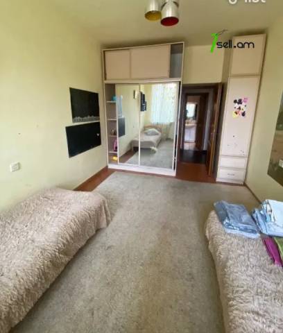 3 սենյականոց բնակարան Կոմիտասի պողոտայում, 80 ք.մ., 2/5 հարկ, բարձր առաստաղներ, եվրովերանորոգված