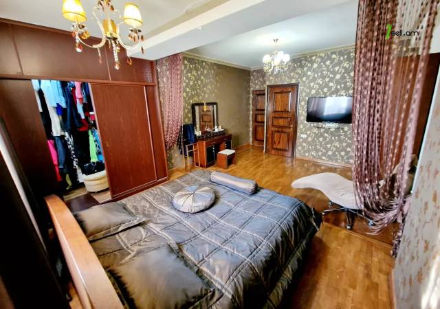 Ընդարձակ 5 սենյականոց բնակարան նորակառույց շենքում Այգեձորի փողոցում, 300 ք.մ., 3+ սանհանգույց