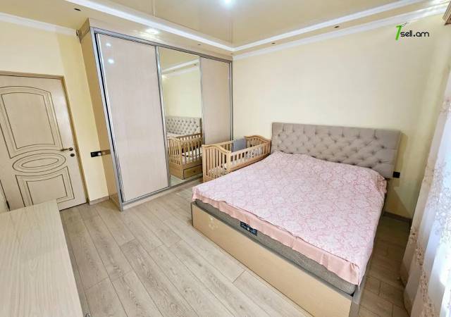 Երկու հարկանի քարե տուն, Դավթաշեն 2-րդ թաղամաս Դավիթաշենում, 290 ք.մ., 2 սանհանգույց