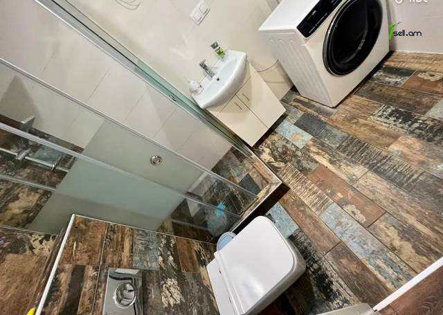 3 սենյականոց բնակարան նորակառույց շենքում Արաբկիրի 27-րդ փողոցում, 130 քմ, 6/17 հարկ, 3+ սանհանգույց