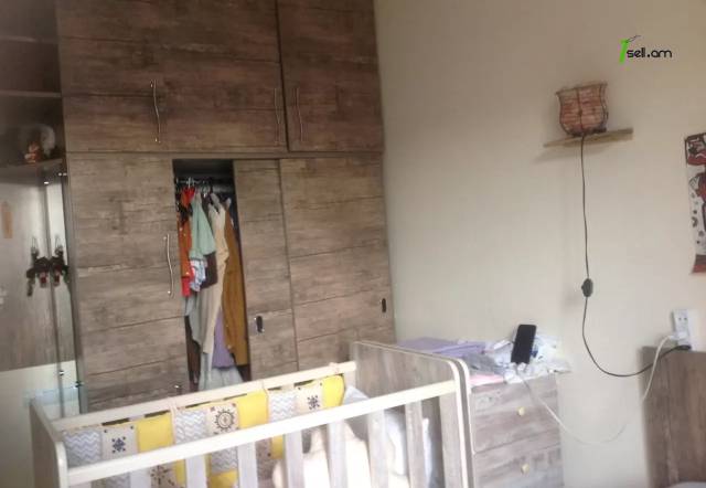 Երկու հարկանի քարե տուն Ազատամարտիկների փողոցում Էրեբունիում, 200 ք.մ., 2 սանհանգույց