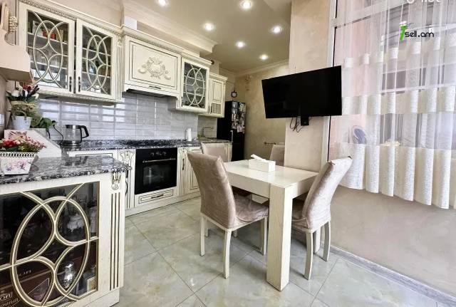 Ընդարձակ 3 սենյականոց բնակարան նորակառույց շենքում, Ծիծեռնակաբերդի խճուղի, 183 քմ, 7/13 հարկ