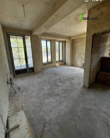 Բազմաֆունկցիոնալ գույք Մոլդովական փողոցում Նոր Նորքում, 400 քմ