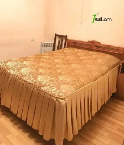 3 սենյականոց բնակարան Կոմիտասի պողոտայում, 67 ք.մ., 4/8 հարկ, կապիտալ վերանորոգված, քարե շենք