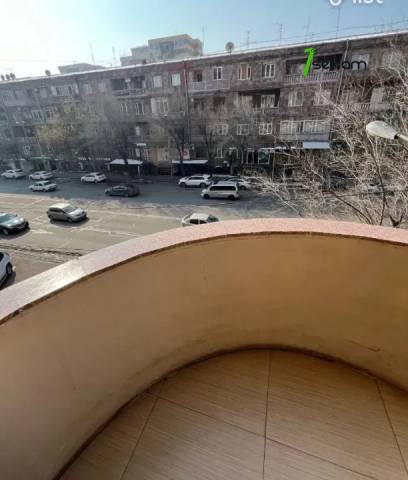 Բազմաֆունկցիոնալ գույք Պարոնյան փողոցում կենտրոնում, 78 քմ