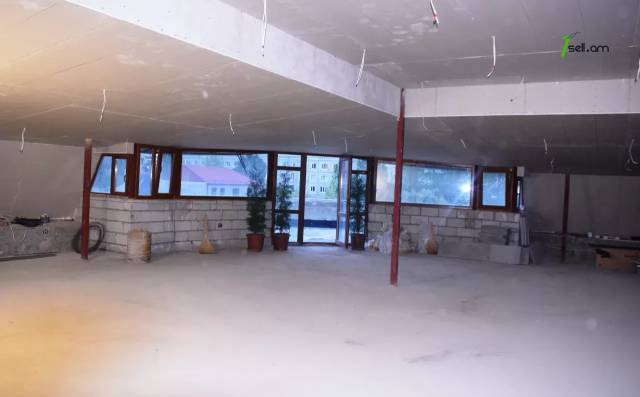 Բազմաֆունկցիոնալ գույք Անի թաղամասի 7-րդ փողոցում Գյումրիում, 658 քմ