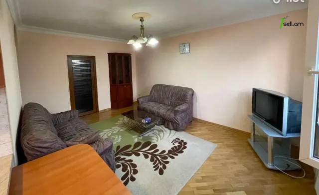 2 սենյականոց բնակարան Կոմիտասի պողոտայում, 60 քմ, բարձր առաստաղներ, կապիտալ վերանորոգված, քարե շենք