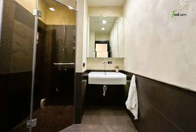 4 սենյականոց բնակարան նորակառույց շենքում Ձորափի փողոցում, 171 քմ, 10/14 հարկ, 3+ սանհանգույց