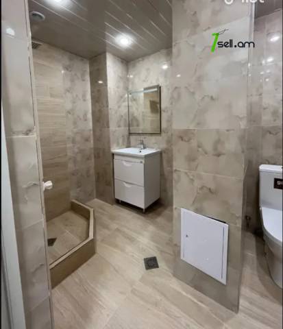 2 սենյականոց բնակարան Վիկտոր Համբարձումյան փողոցում, 49 քմ, 4/10 հարկ, եվրովերանորոգված