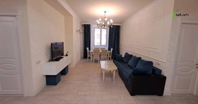 3 սենյականոց բնակարան նորակառույց շենքում Ամիրյան փողոցում, 80 ք.մ., 4/10 հարկ, 2 սանհանգույց