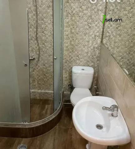 4 սենյականոց բնակարան, Հովհաննիսյան թաղամաս, 85 ք.մ., 3+ սանհանգույց, մի քանի պատշգամբ