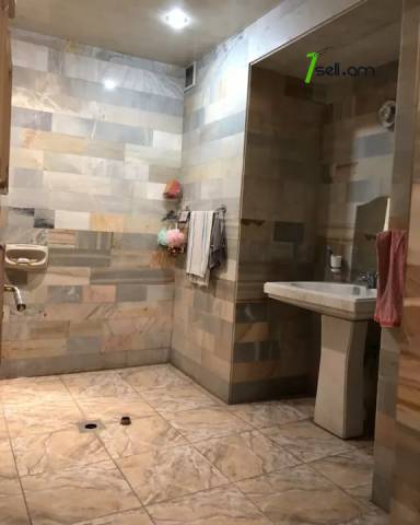 Երեք հարկանի քարե տուն Այասի փողոցում կենտրոնում, 200 ք.մ., 3+ սանհանգույց, կապիտալ վերանորոգված