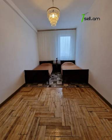 3 սենյականոց բնակարան Մարշալ Բաղրամյան պողոտայում, 95 ք.մ., 2 սանհանգույց, կապիտալ վերանորոգված