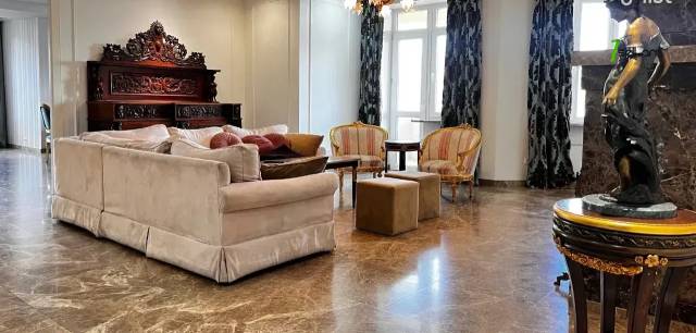 4 սենյականոց բնակարան նորակառույց շենքում Խաչատուր Աբովյանի փողոցում, 200 քմ, 2 սանհանգույց