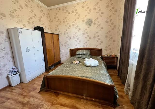 Երեք հարկանի քարե տուն, Նոյ թաղամաս Մալաթիա Սեբաստիայում, 360 ք.մ., 3+ սանհանգույց