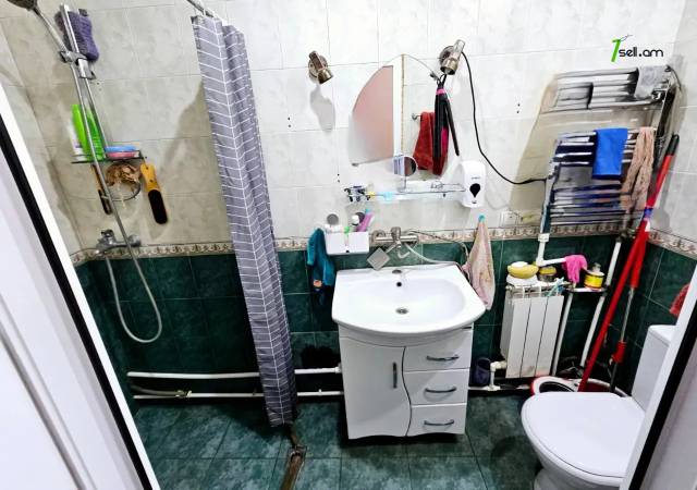 Մեկ հարկանի քարե տուն Նոր-Արեշի 44 փողոցում Էրեբունիում, 376 ք.մ., կոսմետիկ վերանորոգում