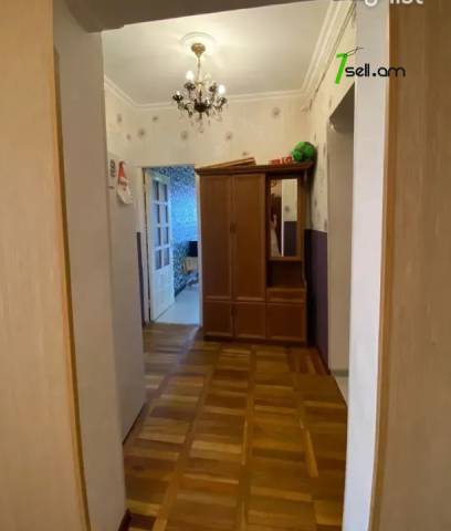 3 սենյականոց բնակարան Մելիք Մելիքյան փողոցում, 78 ք.մ., 5/9 հարկ, կապիտալ վերանորոգված