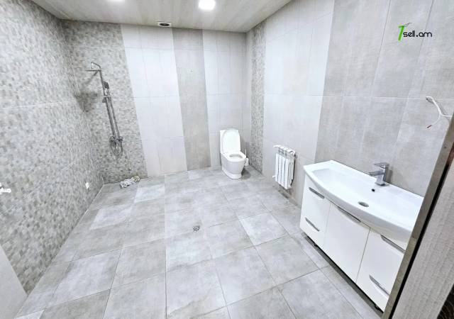 Բազմաֆունկցիոնալ գույք Մելքումովի փողոցում Աջափնյակում, 600 ք.մ.