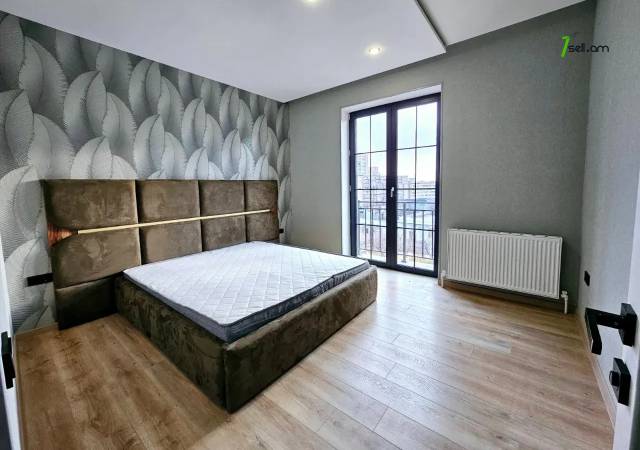 4 սենյականոց բնակարան նորակառույց շենքում Տիգրան Պետրոսյանի փողոցում, 150 ք.մ., բարձր առաստաղներ