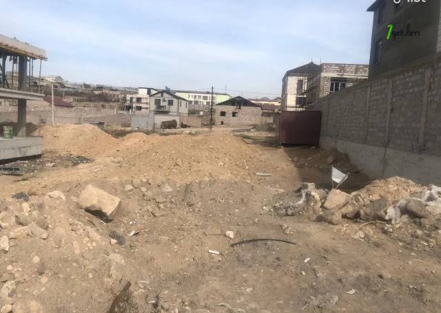 Հողատարածք բնակելի շինությունների համար Լուկաշինի փողոցում Աջափնյակում, 500 ք.մ.