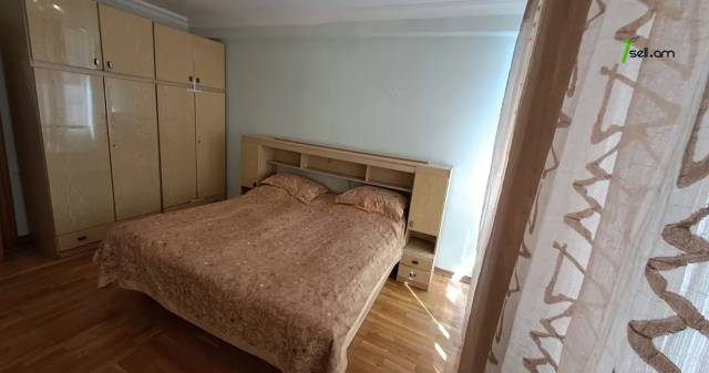 3 սենյականոց բնակարան Երվանդ Քոչարի փողոցում, 100 ք.մ., 7/10 հարկ, կոսմետիկ վերանորոգում