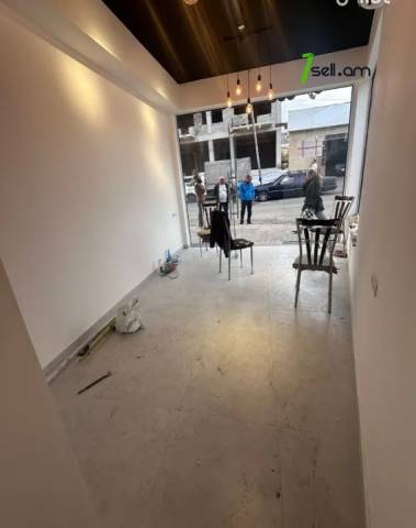 Բազմաֆունկցիոնալ գույք Նվեր Սաֆարյան փողոցում Նոր Նորքում, 16 քմ