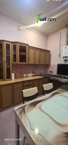 Մեկ հարկանի տուն, 8-րդ փողոց 3-րդ նրբանցք Արզնիում, 110 քմ, 2 սանհանգույց, կապիտալ վերանորոգված