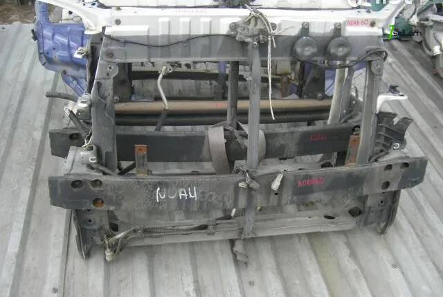 Toyota Noah 2004 Առջևի էկրան