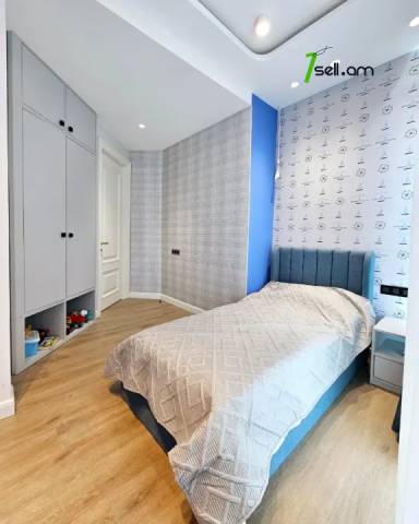 4 սենյականոց բնակարան նորակառույց շենքում Անտառային փողոցում, 120 ք.մ., 2 սանհանգույց