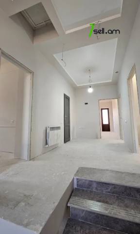 Երեք հարկանի տուն, Դուրյան թաղամաս Ավանում, 1190 քմ, 3+ սանհանգույց, կապիտալ վերանորոգված