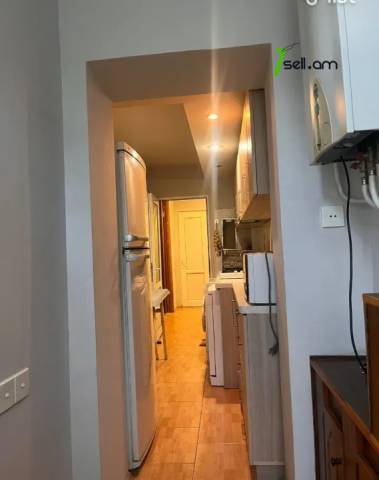 4 սենյականոց բնակարան Հրաչյա Աճառյանի փողոցում, 103 քմ, կապիտալ վերանորոգված, քարե շենք