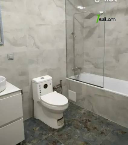 Երկու հարկանի քարե տուն, Վահագնի Թաղամաս Աջափնյակում, 144 ք.մ., 3+ սանհանգույց, եվրովերանորոգված