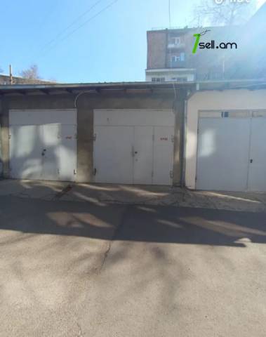 4 սենյականոց բնակարան Գայի պողոտայում, 75 ք.մ., եվրովերանորոգված, քարե շենք