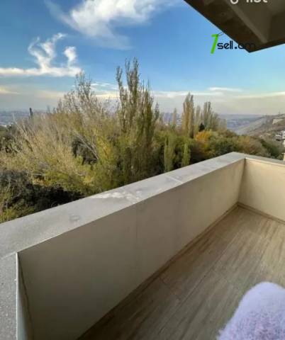 3 սենյականոց բնակարան նորակառույց շենքում Վահրամ Փափազյան փողոցում, 120 ք.մ., 2 սանհանգույց