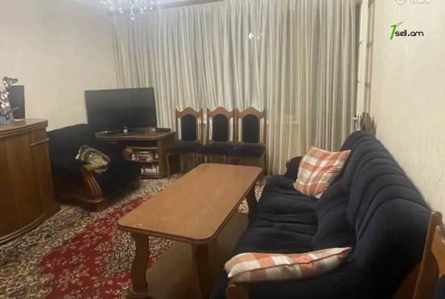 2 սենյականոց բնակարան, Գյուլիքեխվյանի նրբանցք, 65 ք.մ., 2/5 հարկ, կապիտալ վերանորոգված, քարե շենք