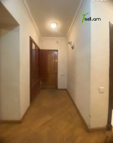 4 սենյականոց բնակարան Լվովյան փողոցում, 130 քմ, 1/5 հարկ, կոսմետիկ վերանորոգում, քարե շենք