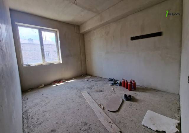 4 սենյականոց բնակարան նորակառույց շենքում, Դավթաշենի 3-րդ զանգված, 101 ք.մ., բարձր առաստաղներ