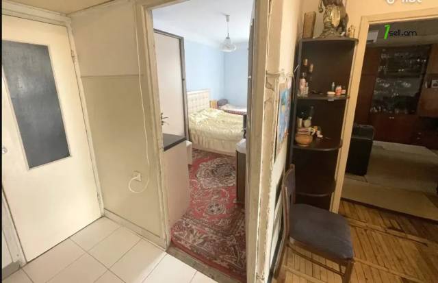 4 սենյականոց բնակարան, Մարգարյան փողոցի 2-րդ նրբանցք, 78 ք.մ., 6/9 հարկ