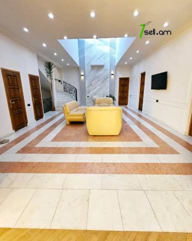 Երկու հարկանի տուն Բագրևանդի 20-րդ փողոցում Նոր Նորքում, 1830 ք.մ., 3+ սանհանգույց