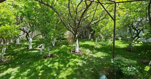 Երկու հարկանի քարե տուն Հայրիկ Մուրադյան փողոցում Արաբկիրում, 460 քմ, 3+ սանհանգույց