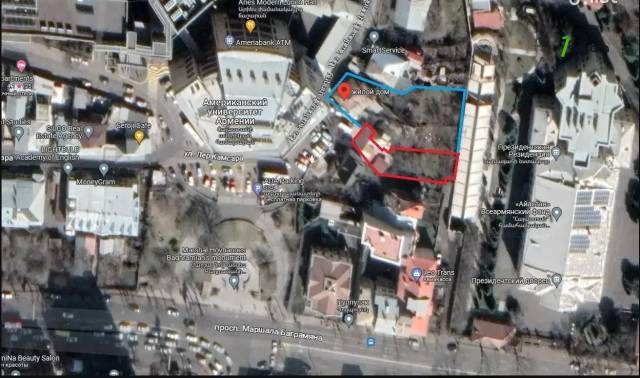 Հողատարածք բնակելի շինությունների համար Լեռ Կամսարի փողոցում կենտրոնում, 475 ք.մ.