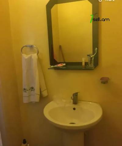 2 սենյականոց բնակարան, Նորաշեն թաղամաս, 62 ք.մ., նախավերջին հարկ, մասնակի վերանորոգում