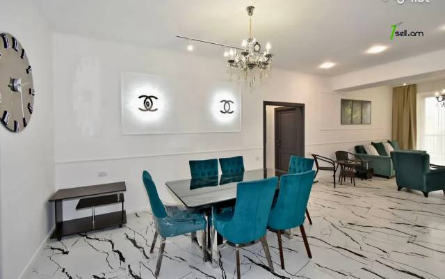 4 սենյականոց բնակարան նորակառույց շենքում, Paronyan St, 135 ք.մ., նախավերջին հարկ, 2 սանհանգույց