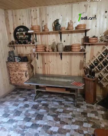 Մեկ հարկանի քարե տուն Պարույր Սևակի փողոցում Ավանում, 110 քմ, 2 սանհանգույց, կապիտալ վերանորոգված